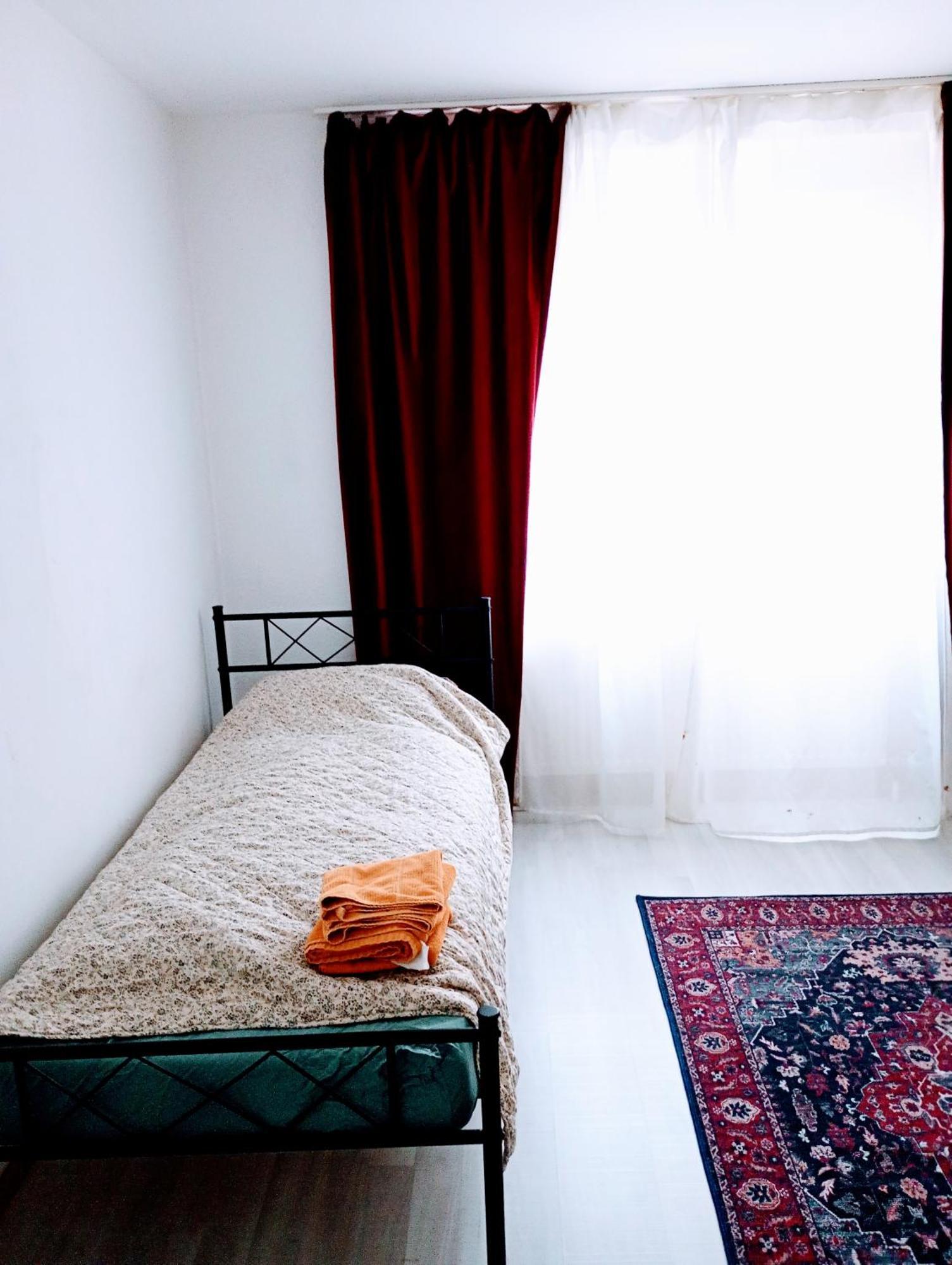 Homestay Nice Rooms In Neukoelln *